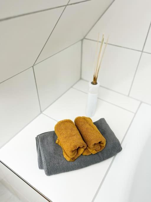 Modernes Apartment Mit Balkon Free Parking Netflix Целле Экстерьер фото