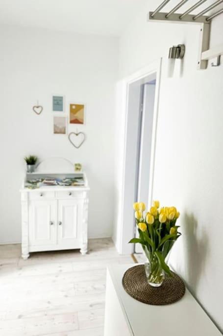 Modernes Apartment Mit Balkon Free Parking Netflix Целле Экстерьер фото