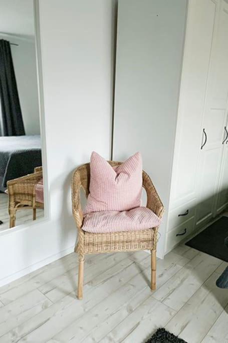 Modernes Apartment Mit Balkon Free Parking Netflix Целле Экстерьер фото